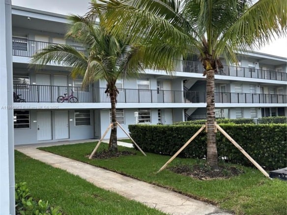 1100 NE 1 # 111, Hallandale Beach FL 33009 — #A11866963