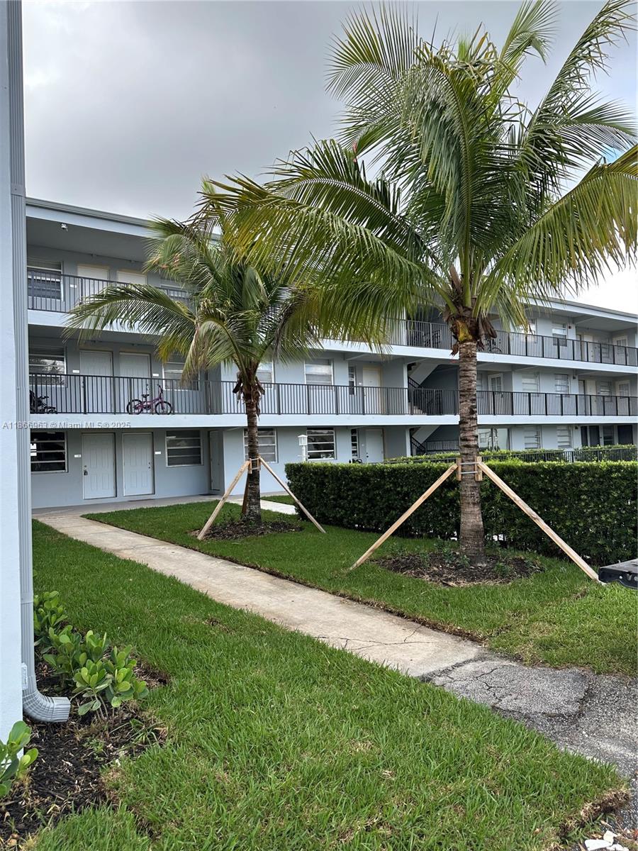 1100 NE 1 # 111, Hallandale Beach FL 33009 — #A11866963