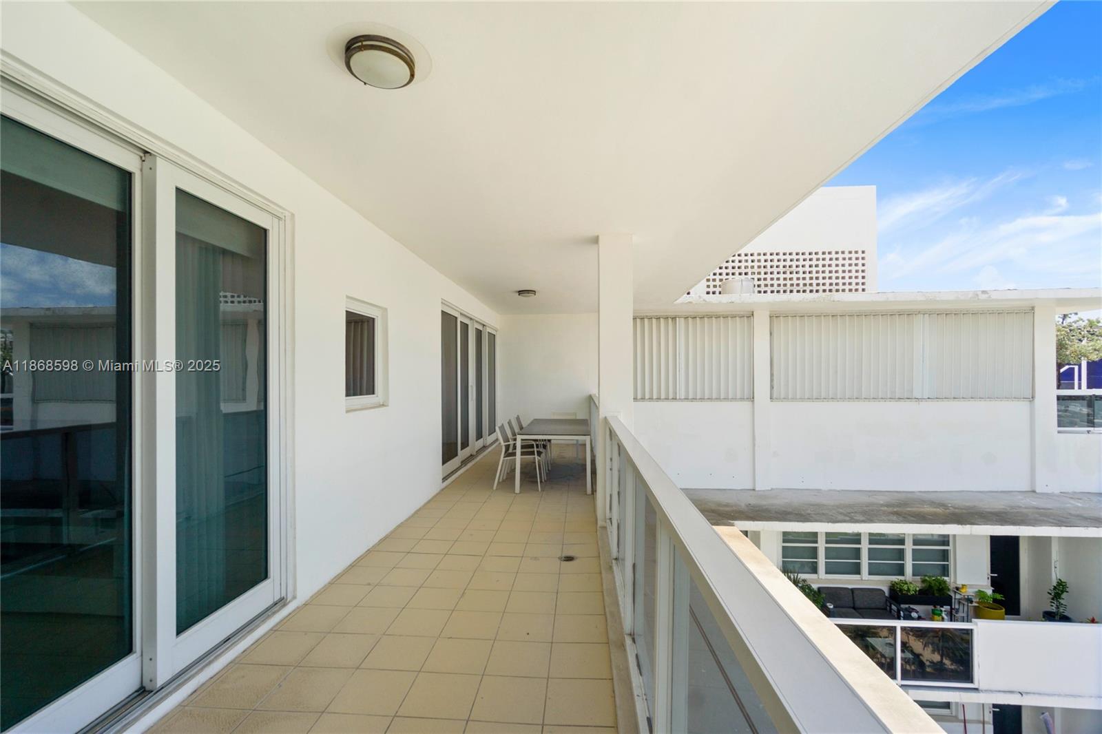 f3b61b38-7086 100 Lincoln Rd, Miami Beach FL 33139 — #A11868598