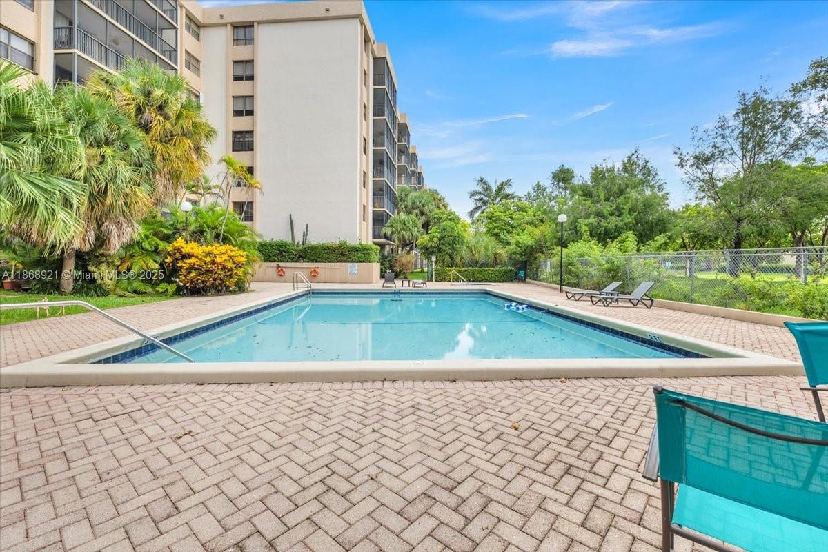 f3b61b38-7102 900 NE 195th Street # 607, Miami FL 33179 — #A11868921