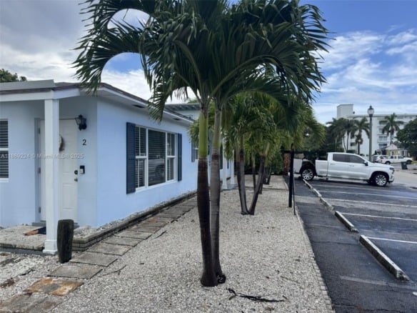 121 Linda Ln, Palm Beach Shores FL 33404 — #A11869224