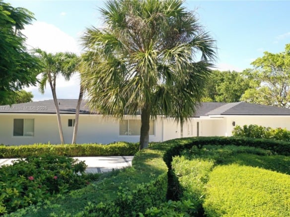 200 Harbor Dr, Key Biscayne FL 33149 — #A11869417