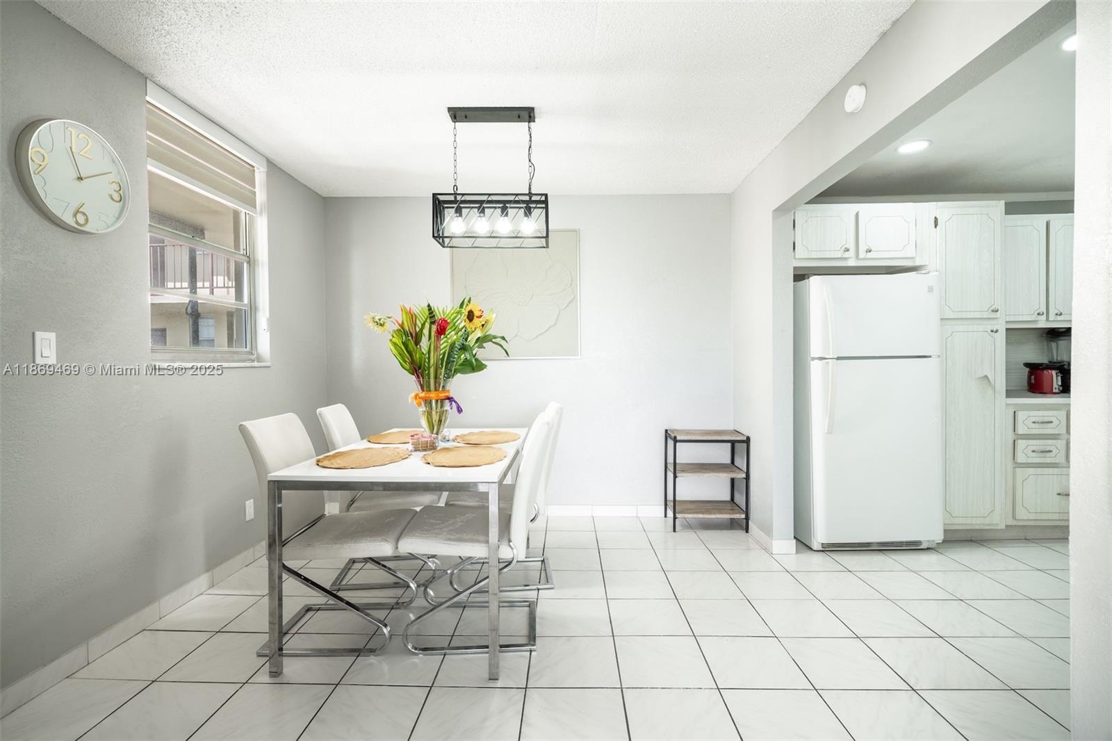 f3b61b38-7142 1811 Jefferson St # 601, Hollywood FL 33020 — #A11869469