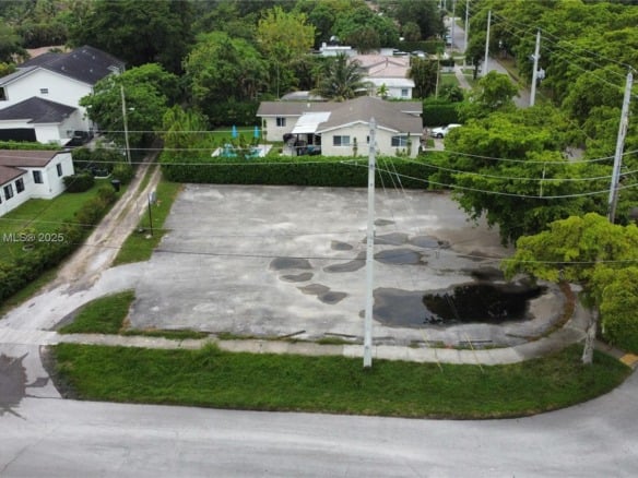 425 Esplanade Dr, Miami Springs FL 33166 — #A11870006
