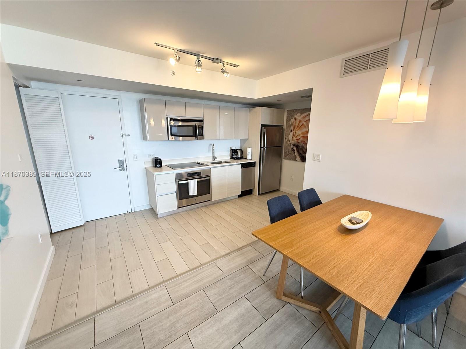 f3b61b38-7178 2602 E Hallandale Beach Blvd # R2510, Hallandale Beach FL 33009 — #A11870389