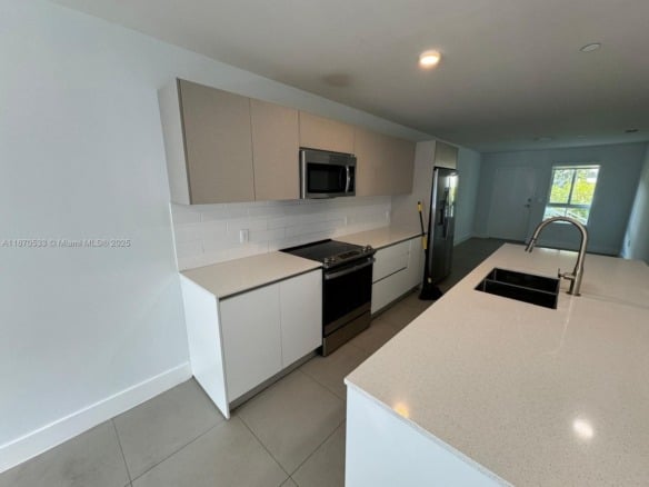 2555 NE 193rd St # 2106, Miami FL 33180 — #A11870533