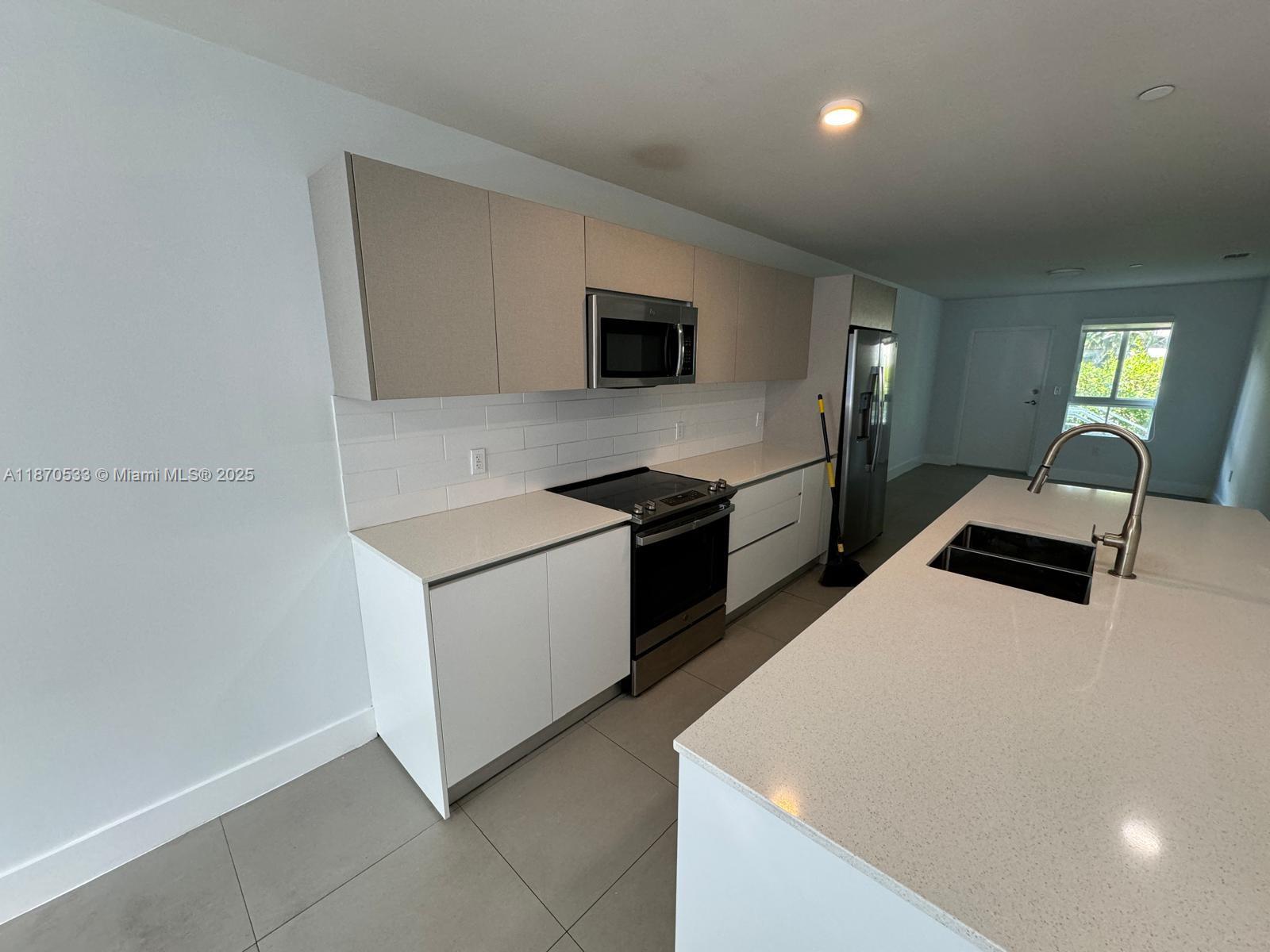 2555 NE 193rd St # 2106, Miami FL 33180 — #A11870533