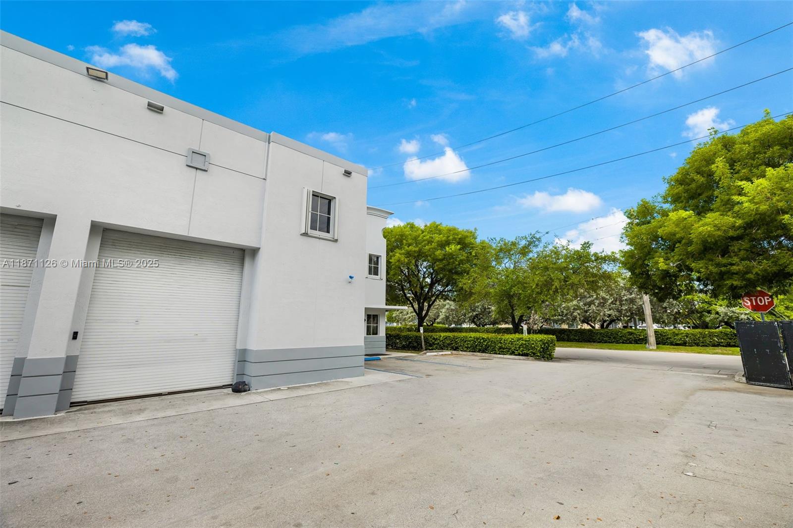 f3b61b38-7221 2451 NW 109th Ave # 6, Sweetwater FL 33172 — #A11871126
