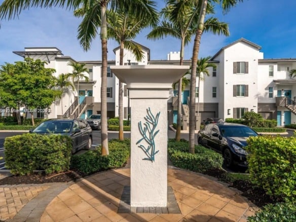 320 Franklin Club Drive, Delray Beach FL 33483 — #A11871199
