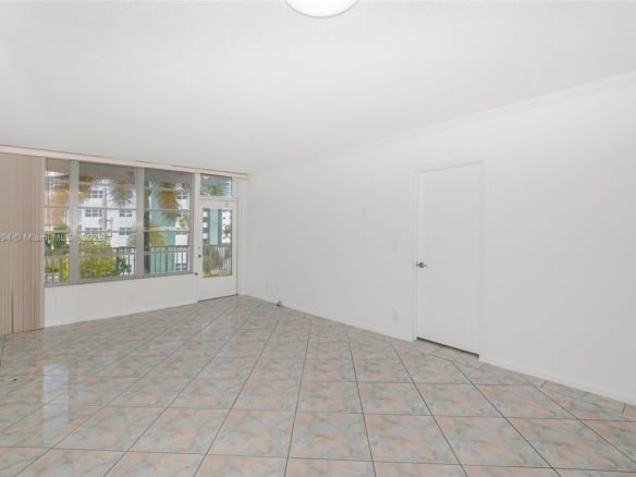 3181 S Ocean Dr # 302, Hallandale Beach FL 33009 — #A11871394