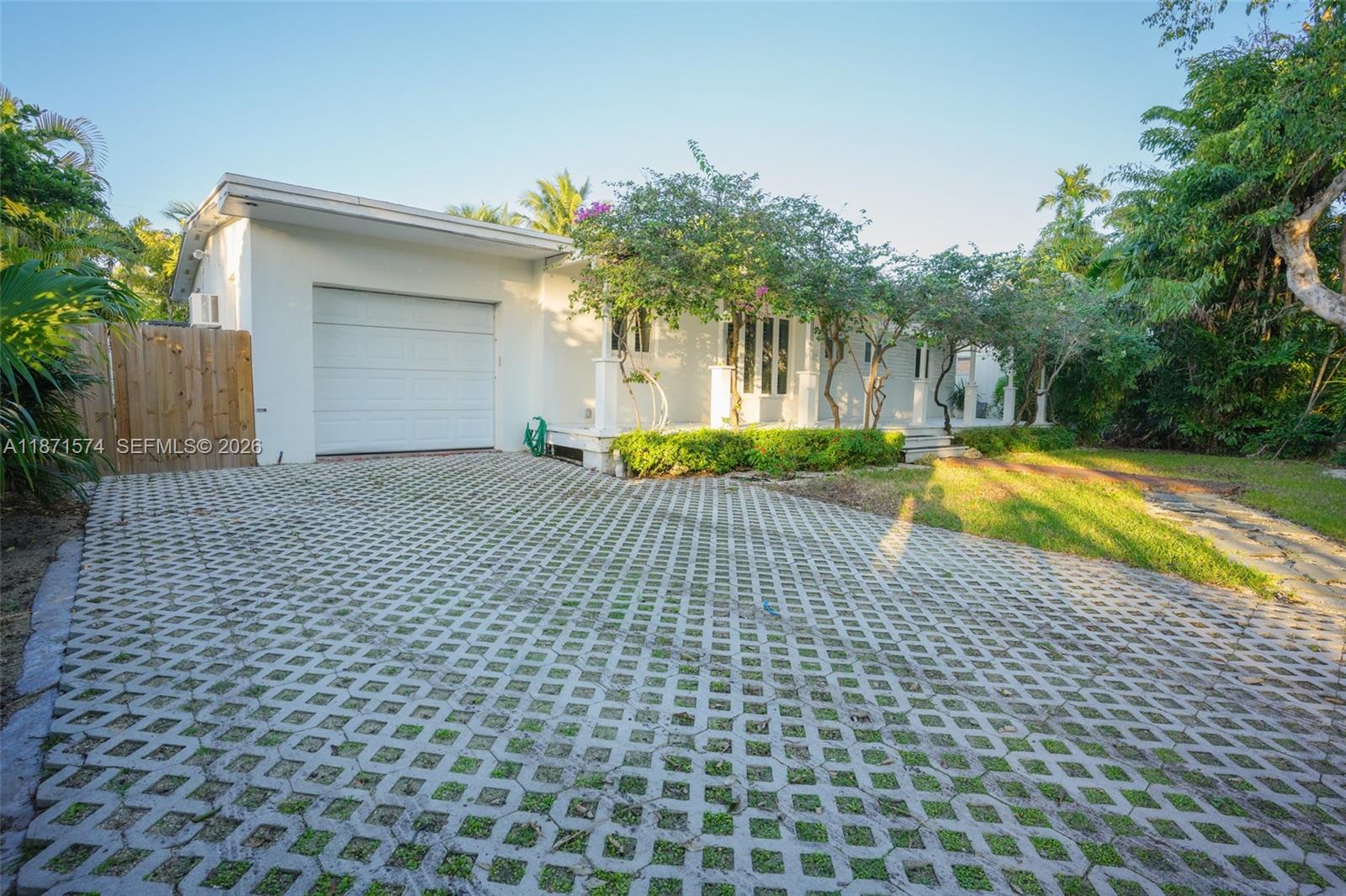 355 Redwood Ln, Key Biscayne FL 33149 — #A11871574