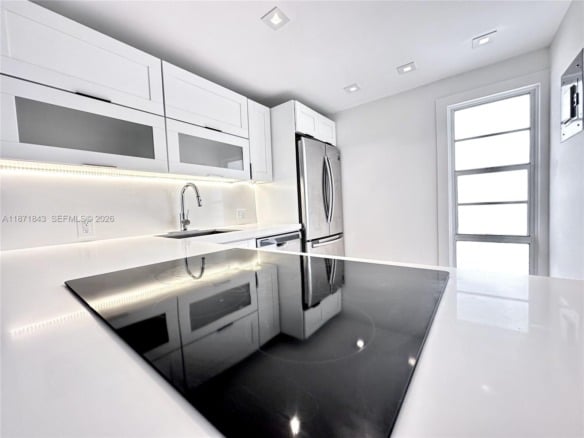 3301 N Country Club Dr # 410, Aventura FL 33180 — #A11871843