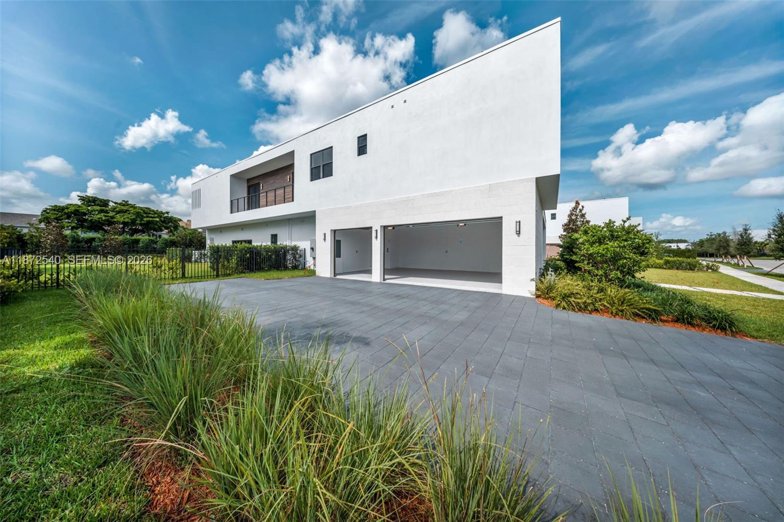 16740 N Botaniko Dr N, Weston FL 33326 — #A11872540