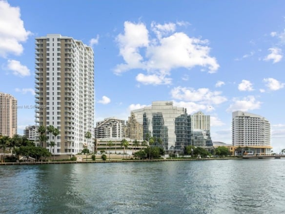 701 Brickell Key Blvd # 1106, Miami FL 33131 — #A11873412