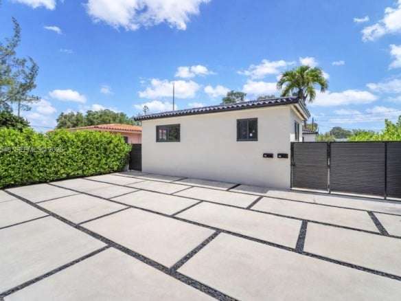 621 SW 33RD AVENUE, Miami FL 33135 — #A11873548