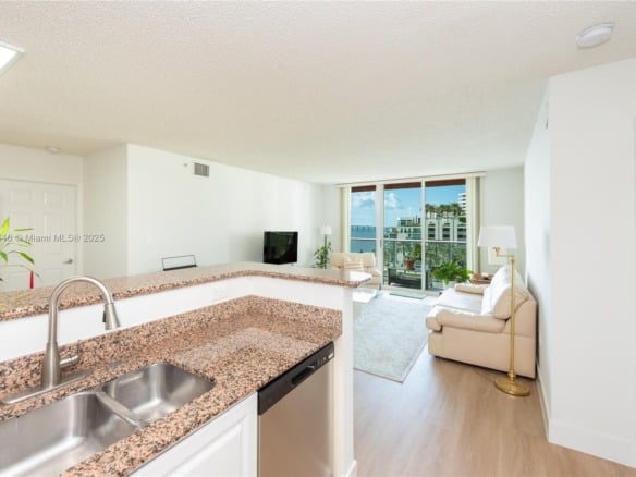 1155 Brickell Bay Dr # 609, Miami FL 33131 — #A11874446