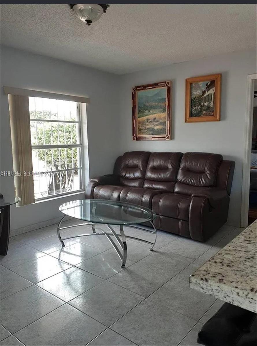 f3b61b38-7380 9360 SW 37th St, Miami FL 33165 — #A11874562