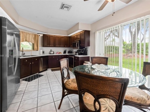 2585 SE 7th Pl, Homestead FL 33033 — #A11876148