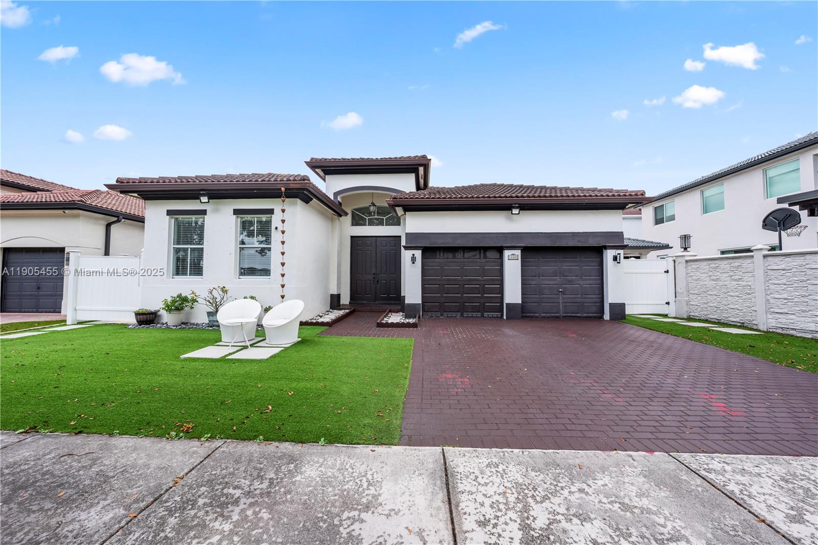 f3b61b38-747 18000 NW 90th Pl, Hialeah FL 33018 — #A11905455