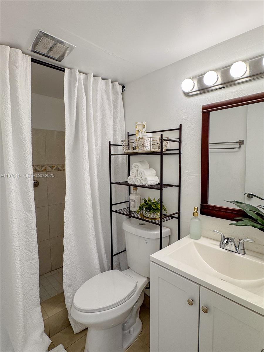 2145 Pierce St # 118, Hollywood FL 33020 — #A11876414