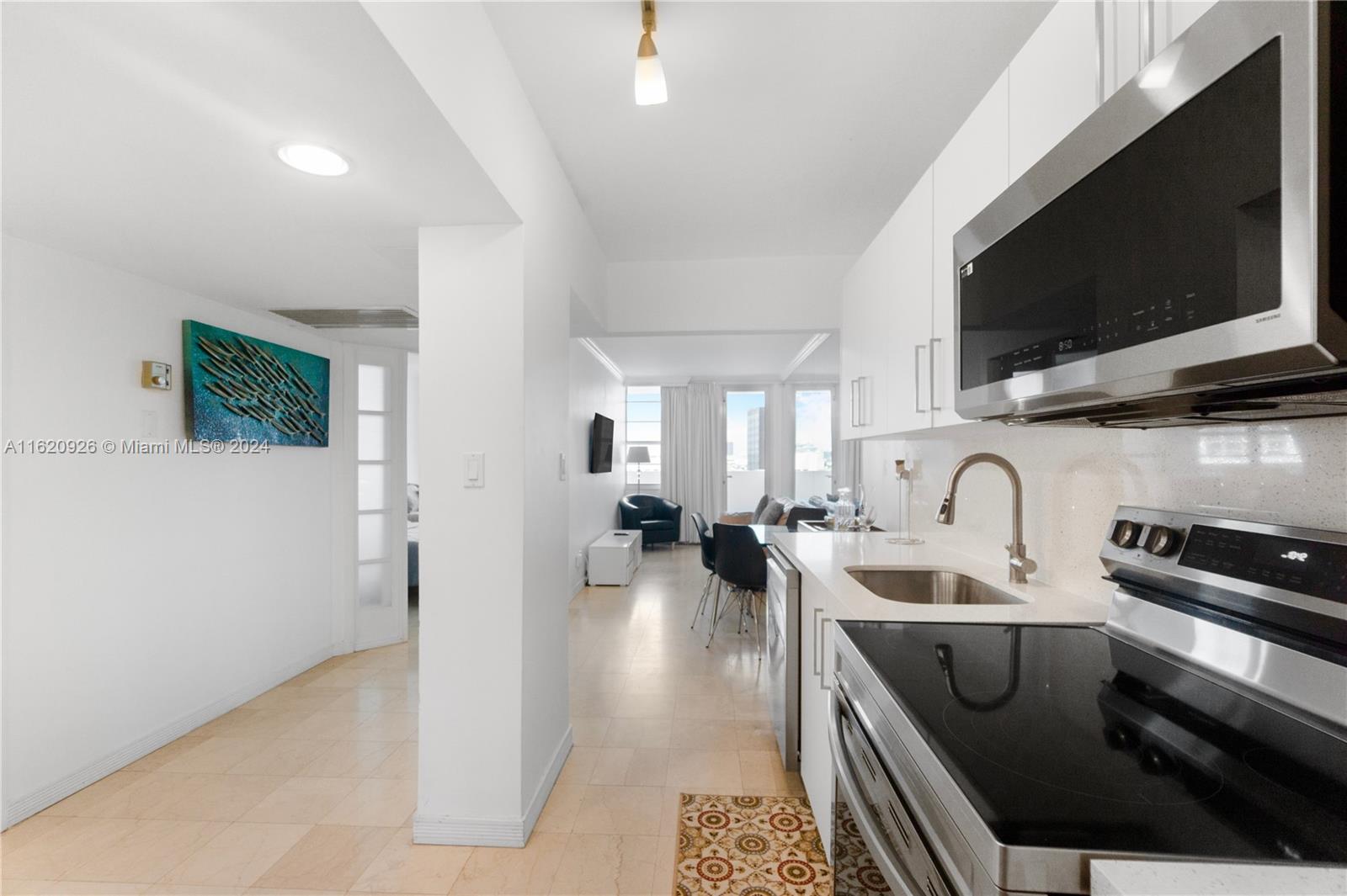 f3b61b38-749 100 Lincoln Rd # 820, Miami Beach FL 33139 — #A11620926