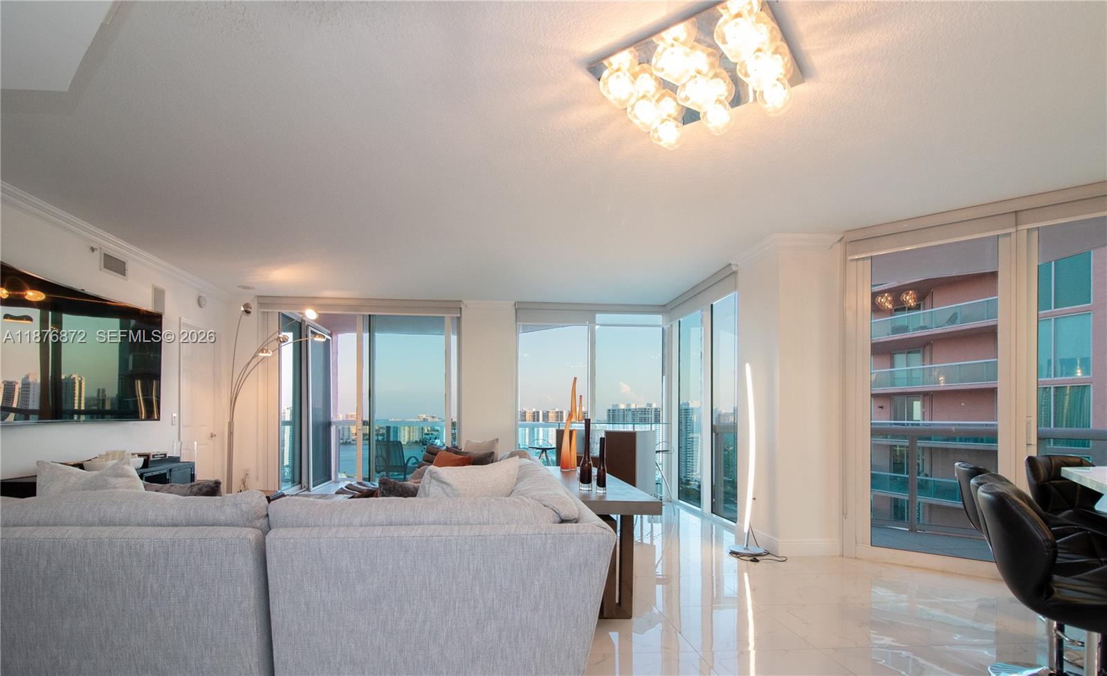 f3b61b38-7494 3370 NE 190 St # 2909, Aventura FL 33180 — #A11876872