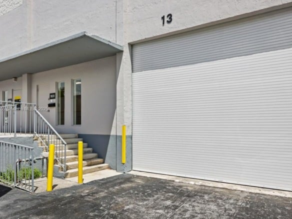 1700 NW 82nd Ave # 1820, Doral FL 33126 — #A11877105