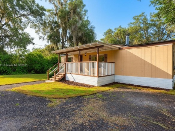 260 Old Highway 17, Other City – In The State Of Florida FL 32181 — #A11877211