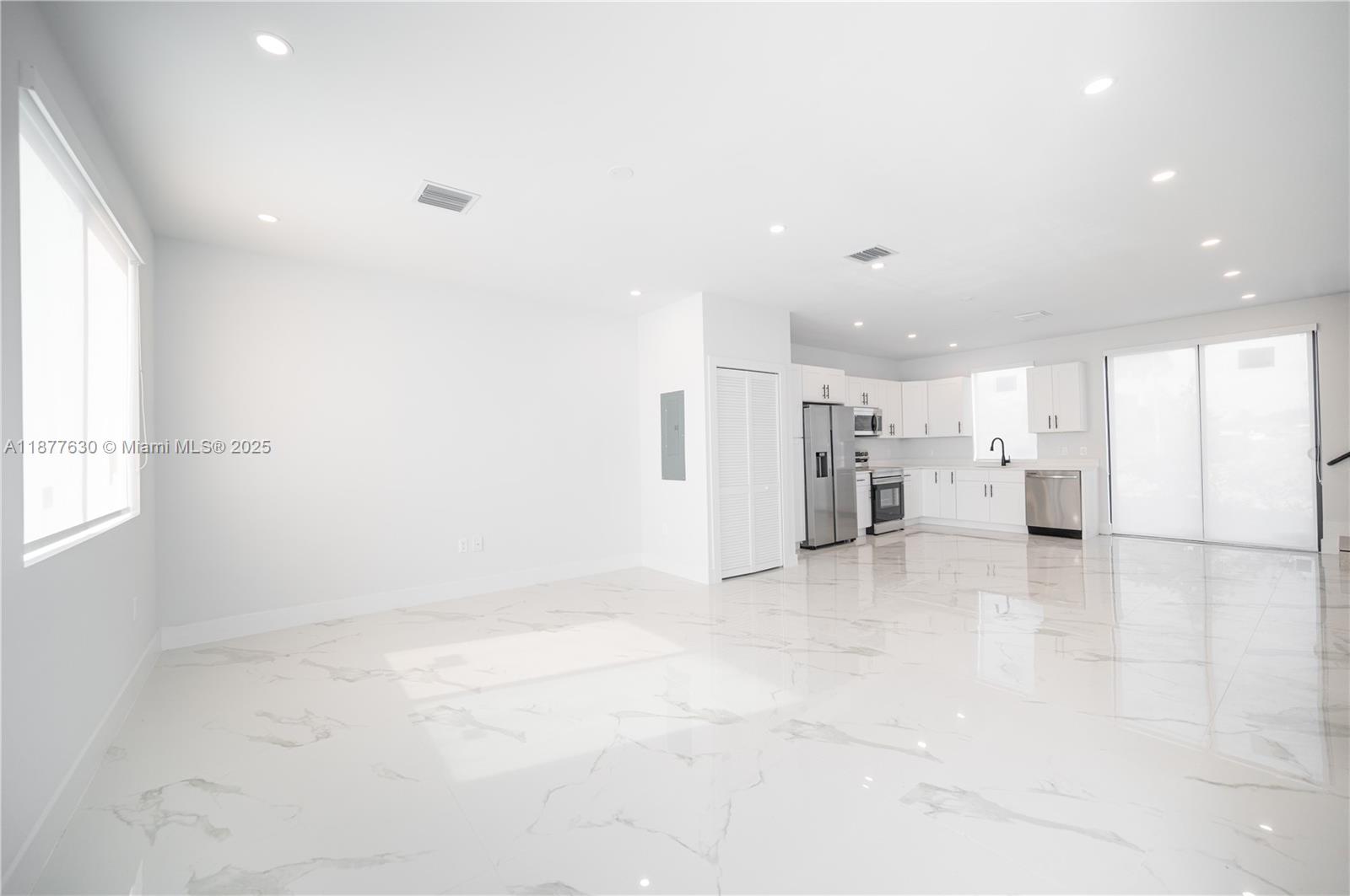 f3b61b38-7534 238NW 2nd St # 5, Florida City FL 33034 — #A11877630