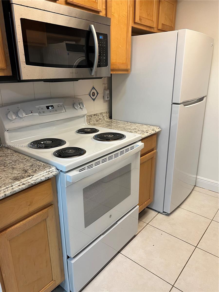 f3b61b38-7553 9472 SW 77th Ave # P3, Miami FL 33156 — #A11877951