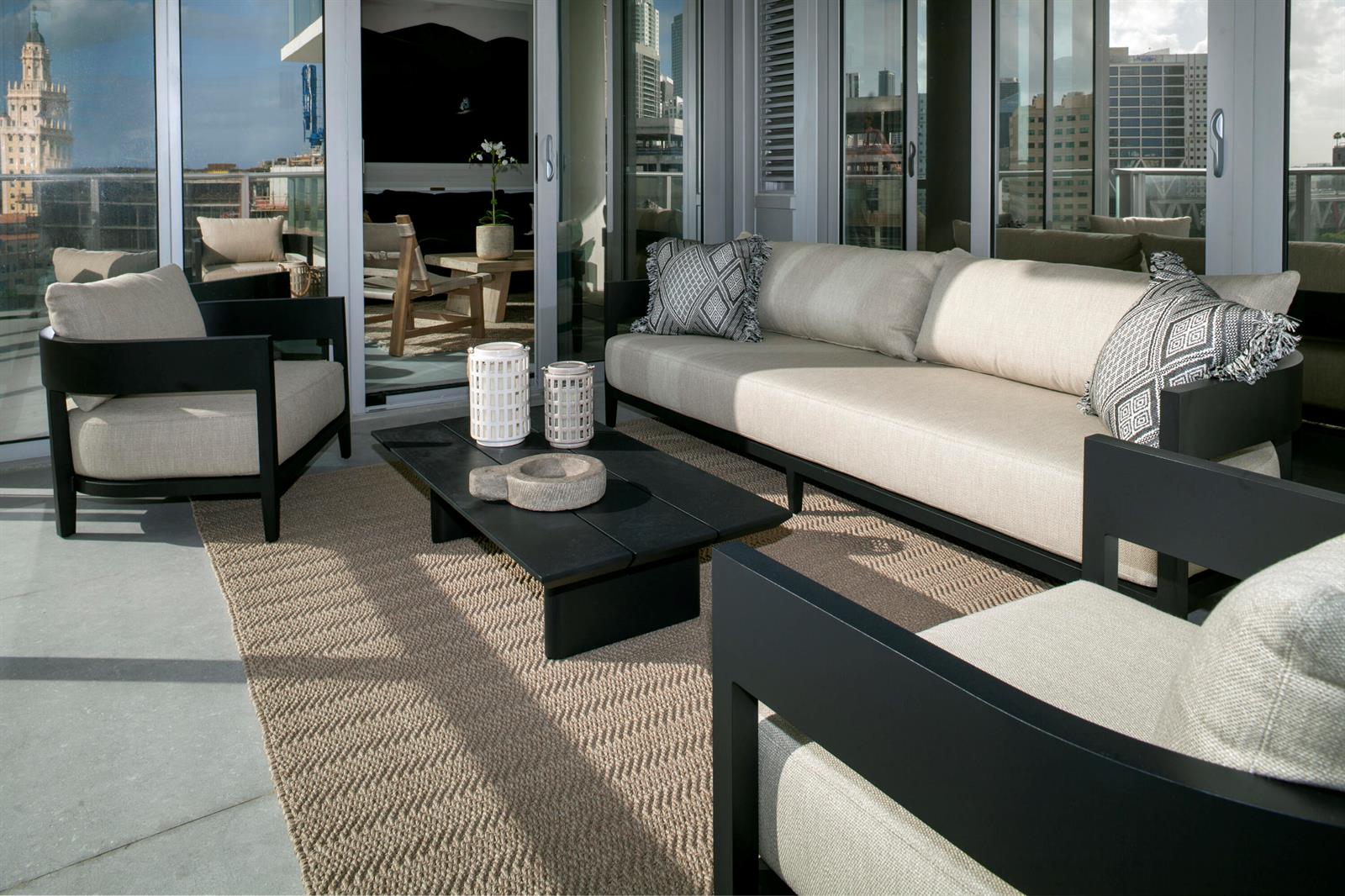 f3b61b38-7619 851 NE 1st Avenue # 812, Miami FL 33132 — #R10855738