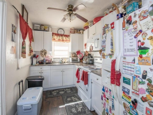 922/928 S Dixie Highway, FL 33460 — #R10891700