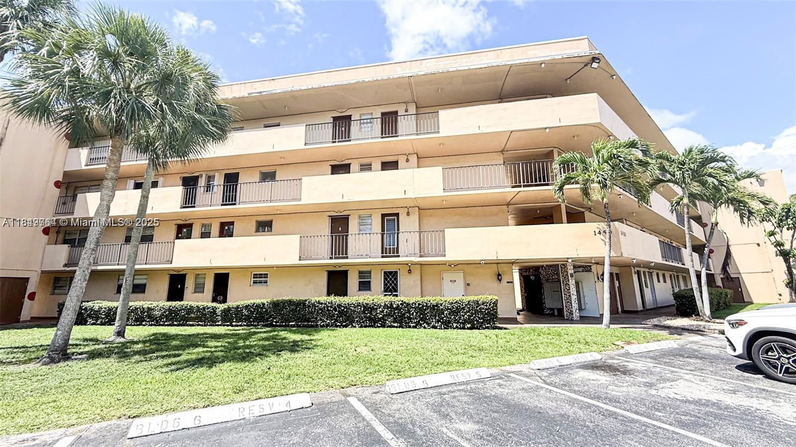 f3b61b38-770 1450 NE 191st St # 404, Miami FL 33179 — #A11849764