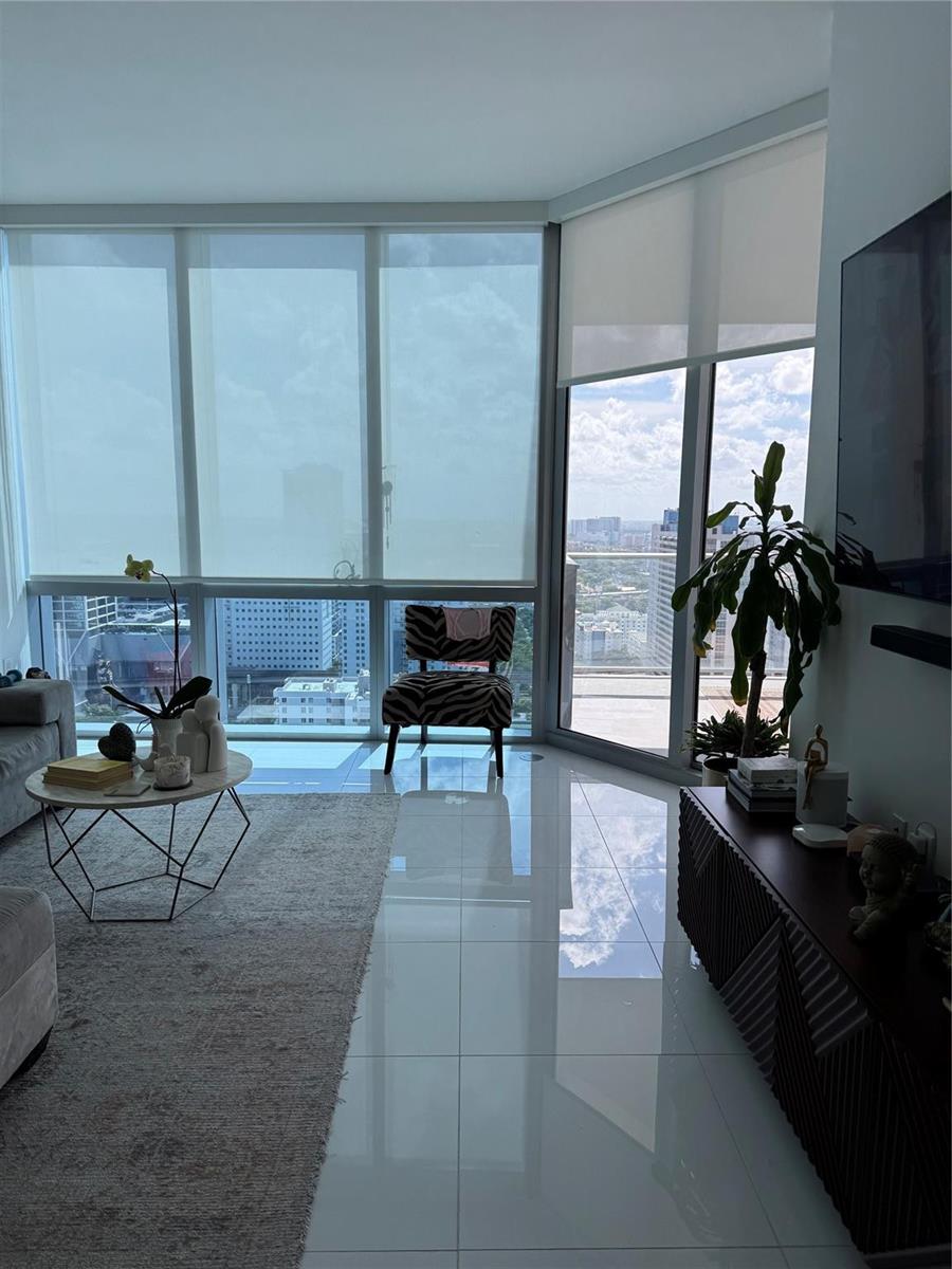 851 NE 1st Avenue # 2606, Miami FL 33132 — #F10423394