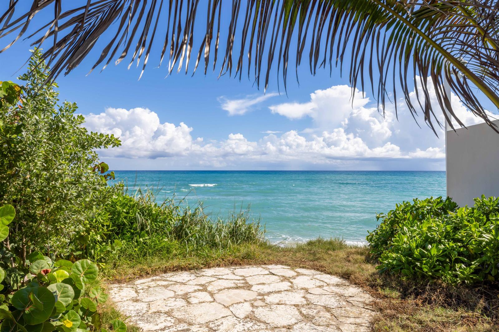 f3b61b38-7756 1048 S Ocean Boulevard, Palm Beach FL 33480 — #R10981591