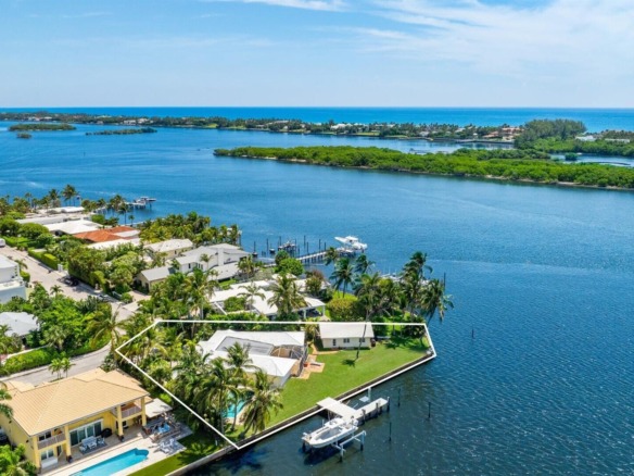 8026 Flagler Court, West Palm Beach FL 33405 — #R10982793