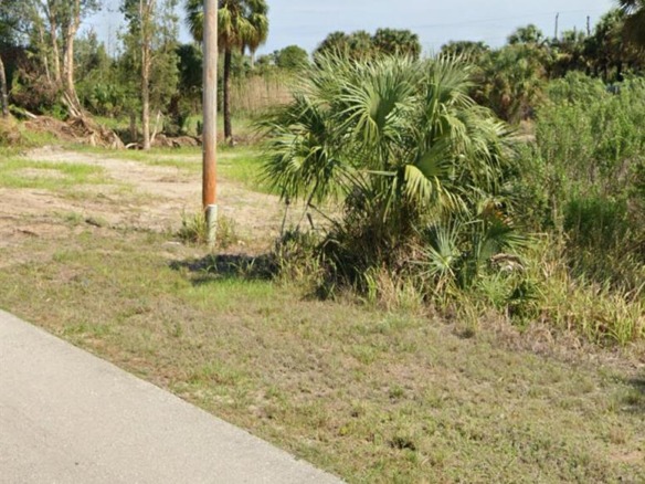 2807 W 24th Street W, Lehigh Acres FL 33971 — #R10993396