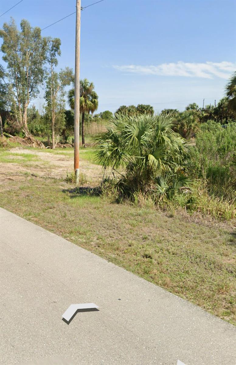 f3b61b38-7777 2807 W 24th Street W, Lehigh Acres FL 33971 — #R10993396