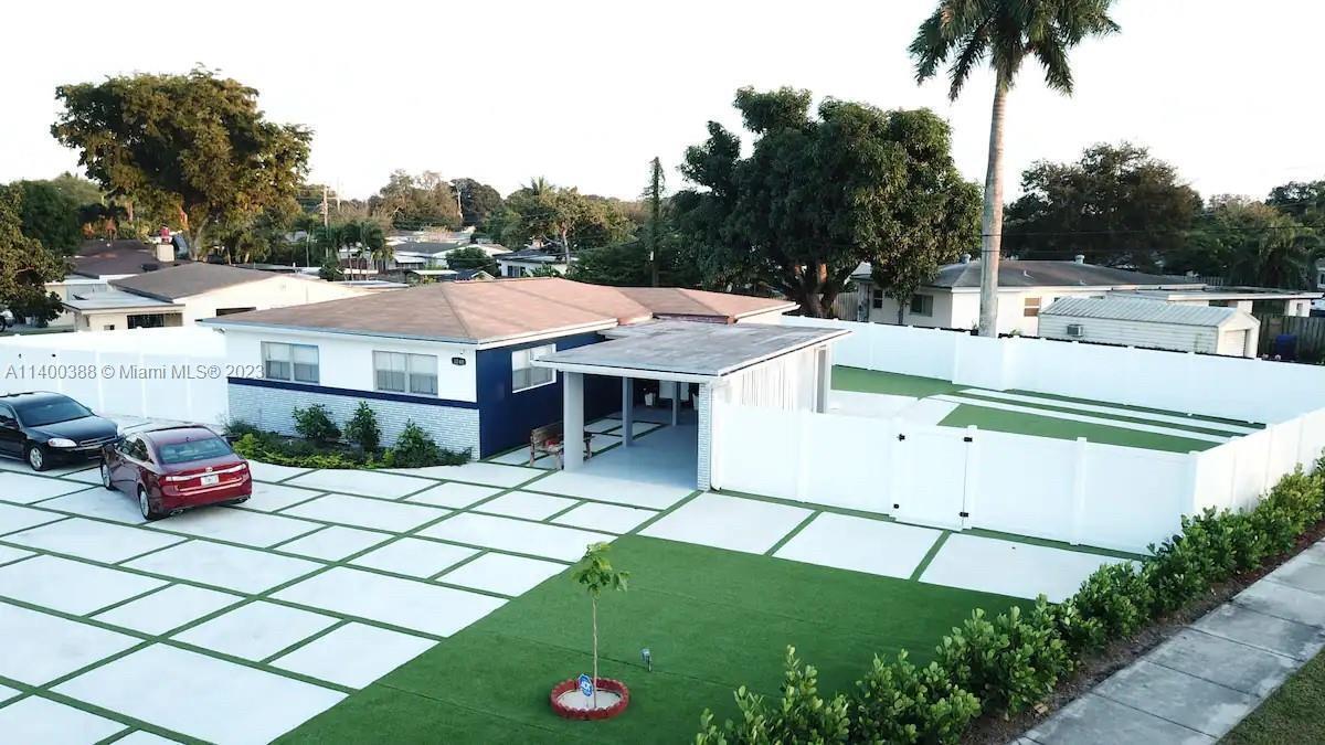 f3b61b38-7895 3240 SW 17th Street, Fort Lauderdale FL 33312 — #R11021722