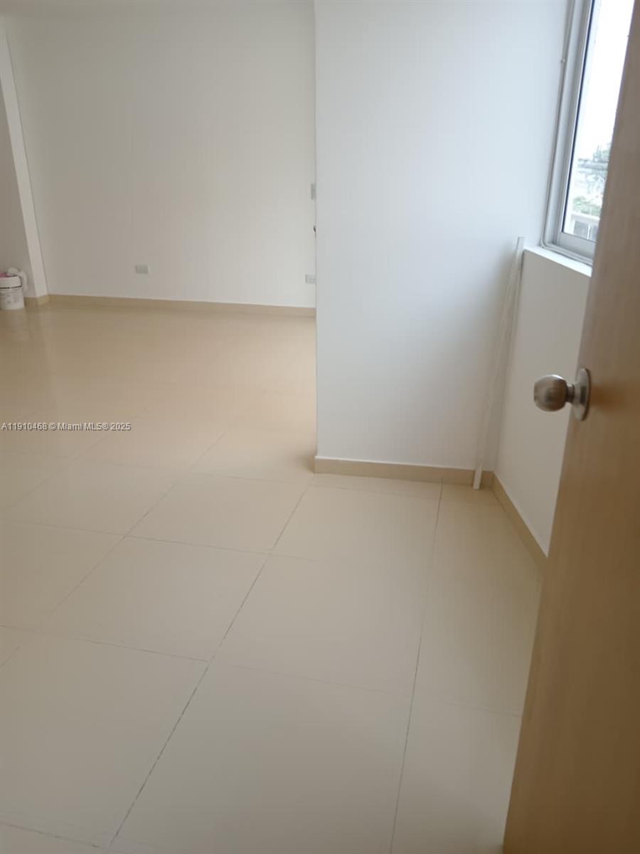 f3b61b38-820 Calle 2 Oeste #24A174 Miraflor # 101, 00000 — #A11910468