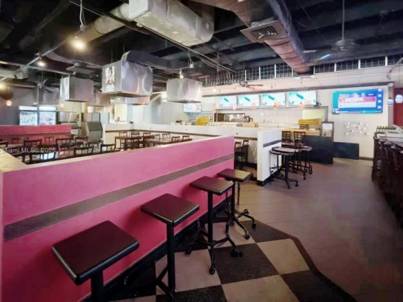 7225 W OKALAND PARD BLVD, Lauderhill FL 33313 — #A11910856