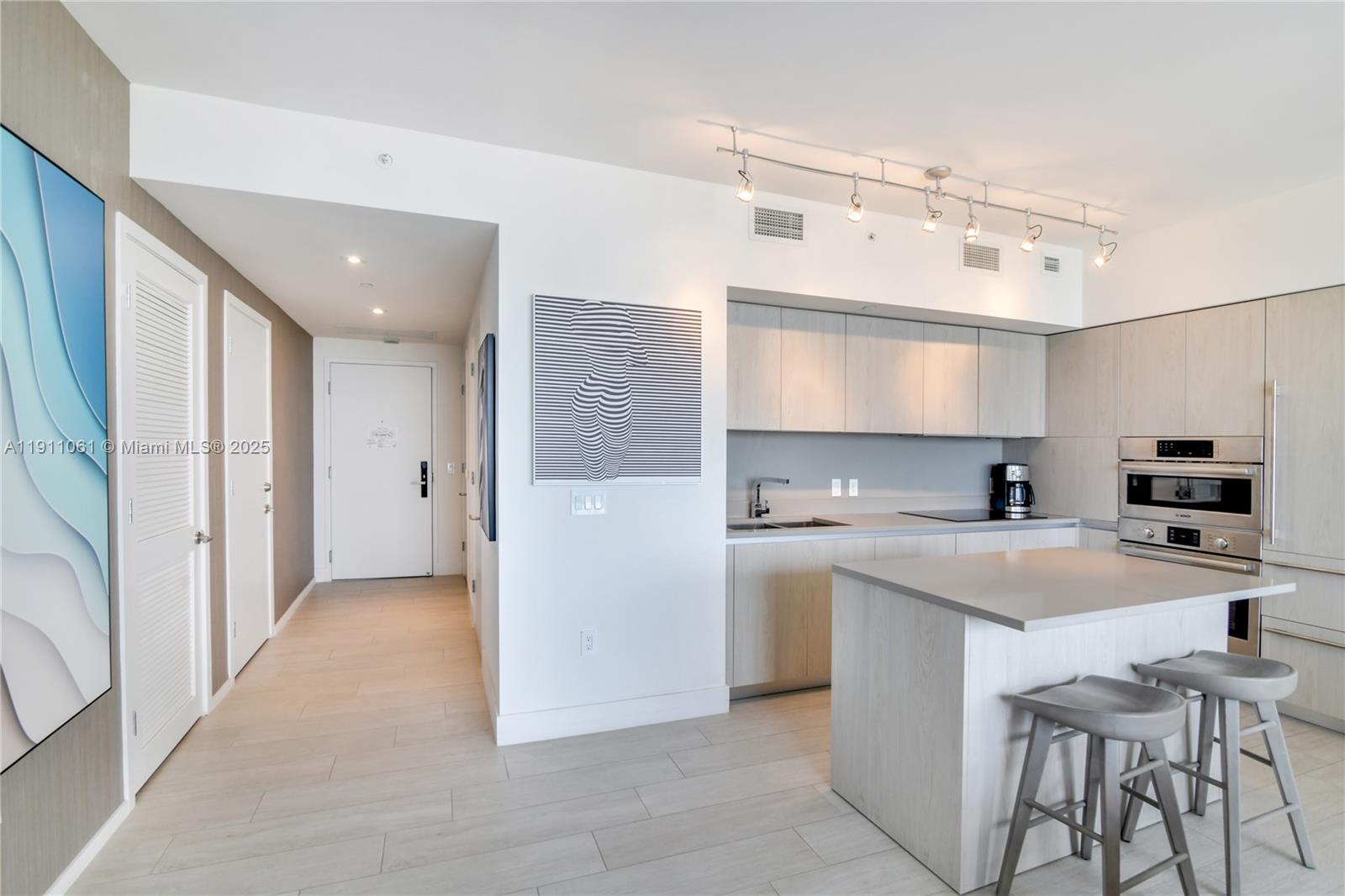 f3b61b38-832 4010 S Ocean Dr # R3206, Hollywood FL 33019 — #A11911061