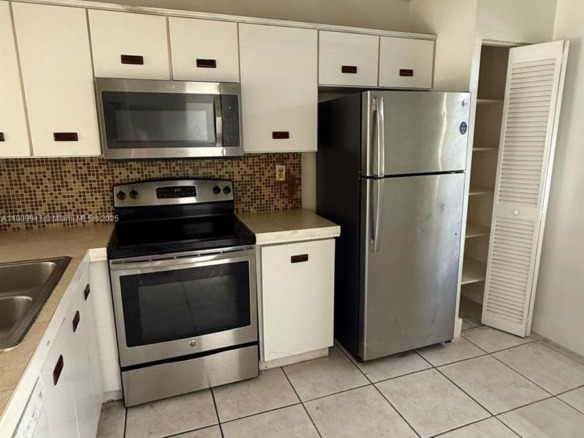 438 NE 210th Cir Ter # 4B, Miami FL 33179 — #A11909947