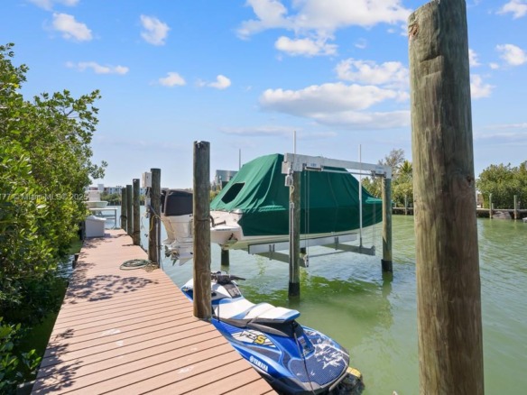 112 Avenue D # 1, Marathon FL 33050 — #A11911777