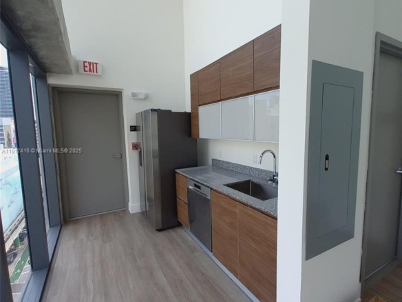 30 SW 1st St # 601, Miami FL 33130 — #A11912416