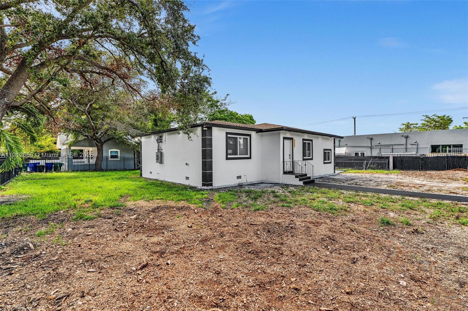 f3b61b38-867 5850 NE 3rd Ave, Miami FL 33137 — #A11912666