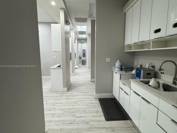 9440 W Commercial Blvd, Sunrise FL 33351 — #A11912944