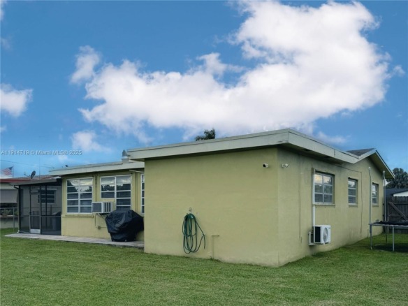 610 NW 17th St, Homestead FL 33030 — #A11914719